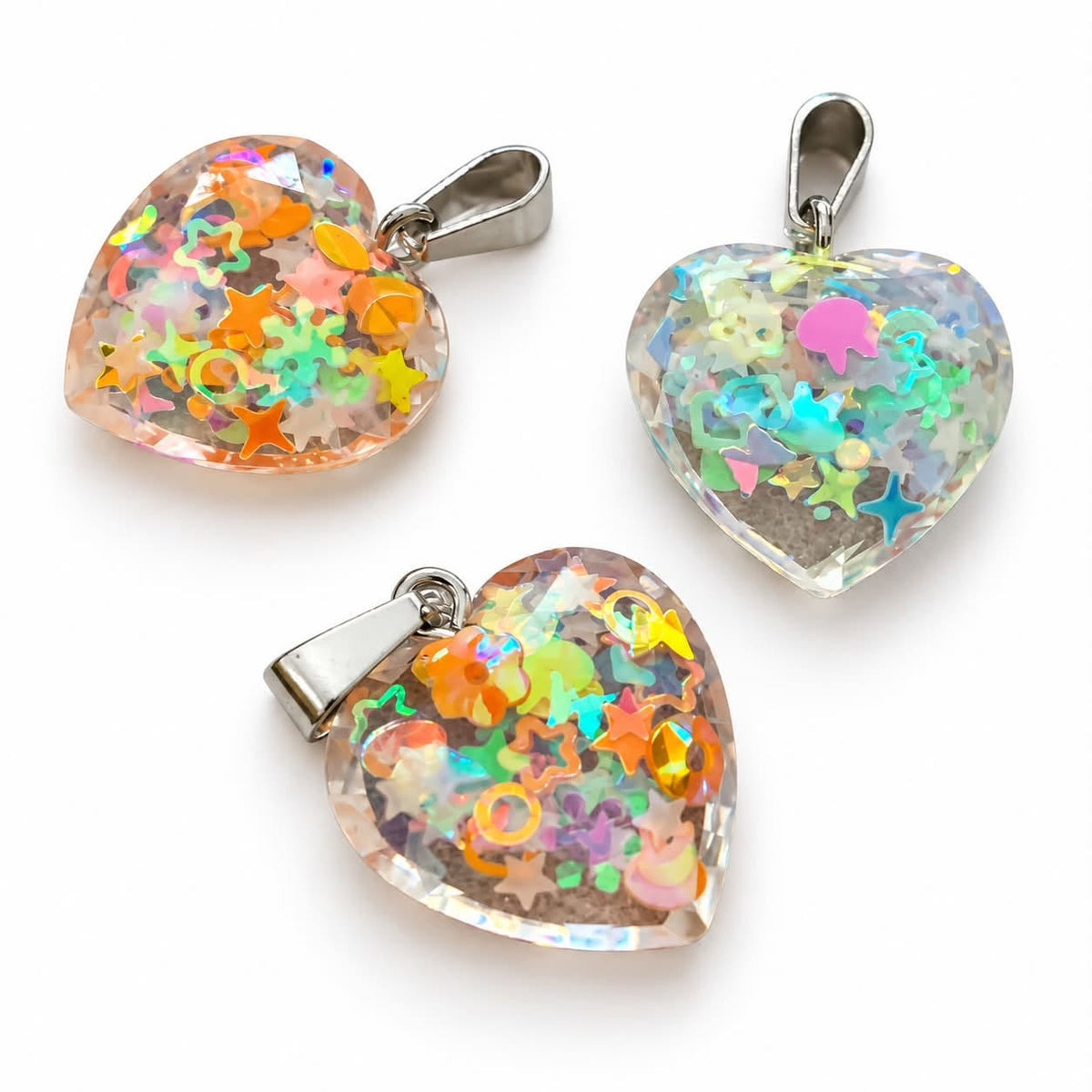 Resin Glitter Heart Pendant - Size 30mm